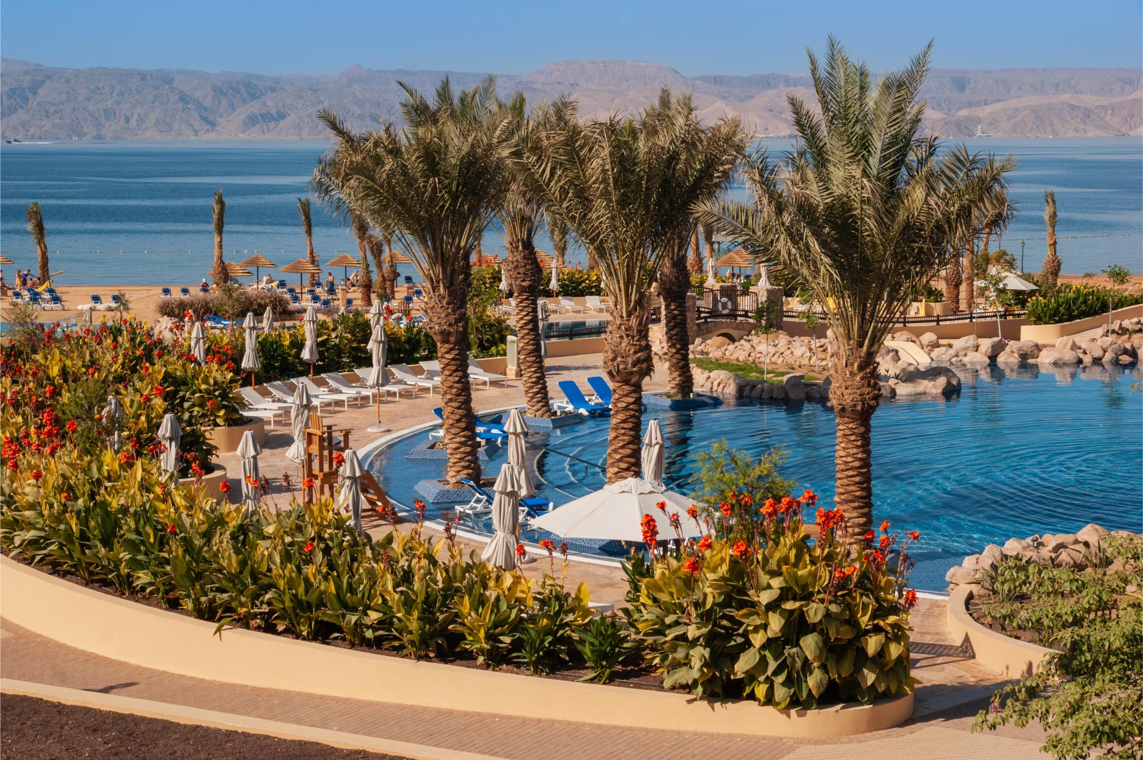 where to stay in aqaba