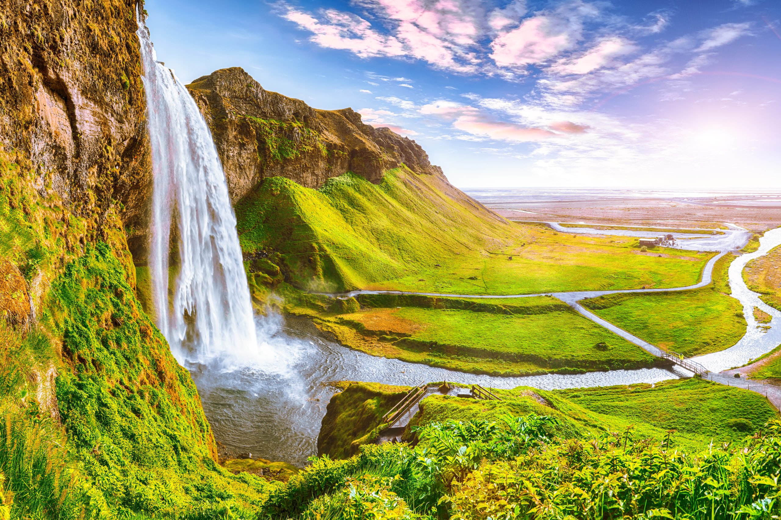Discover The Famous Seljalandsfoss Waterfall On Your Southern Iceland Day Tour (1)
