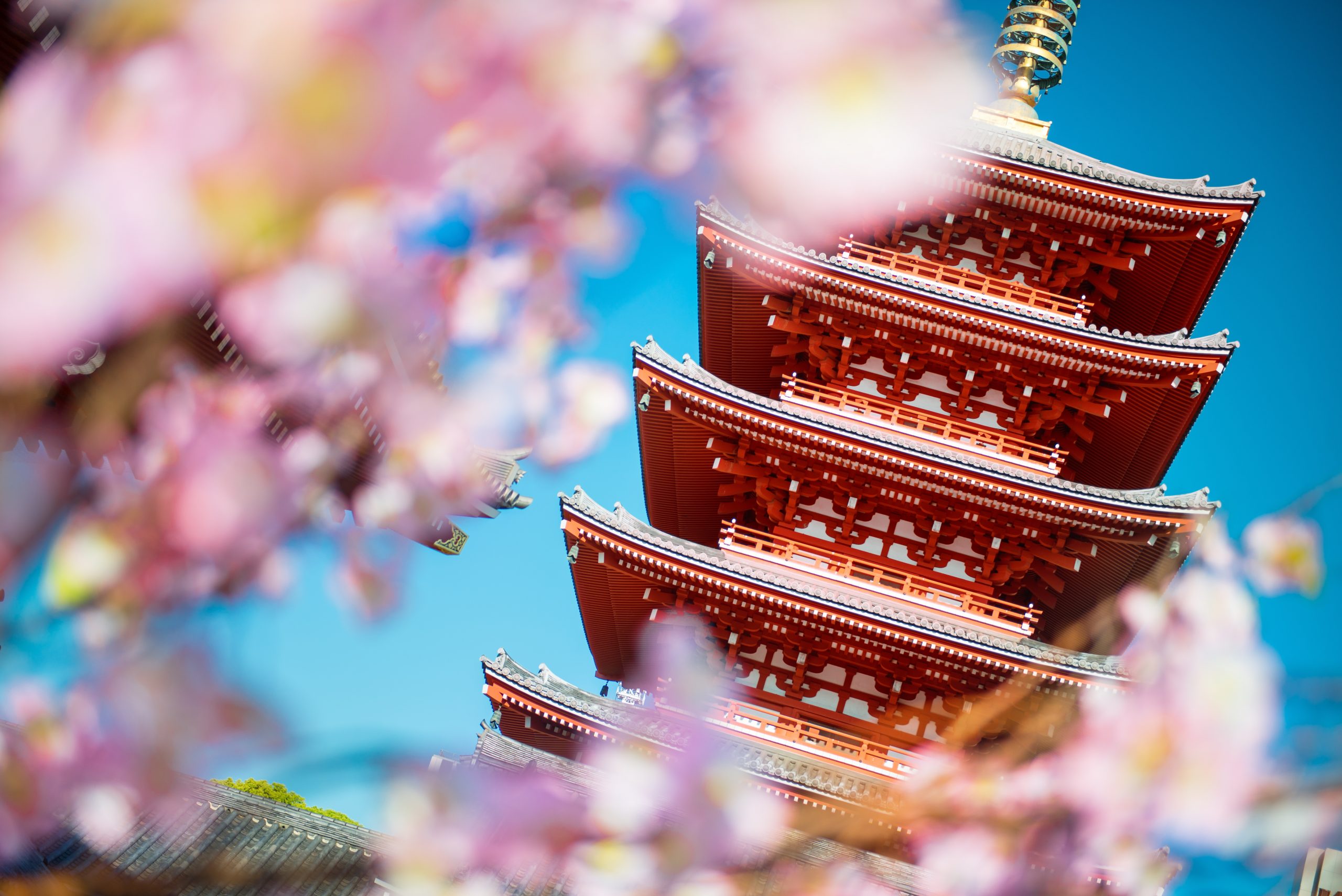 Visit The Breathtaking Senso Ji Temple During Your Ultimate Tokyo Tour