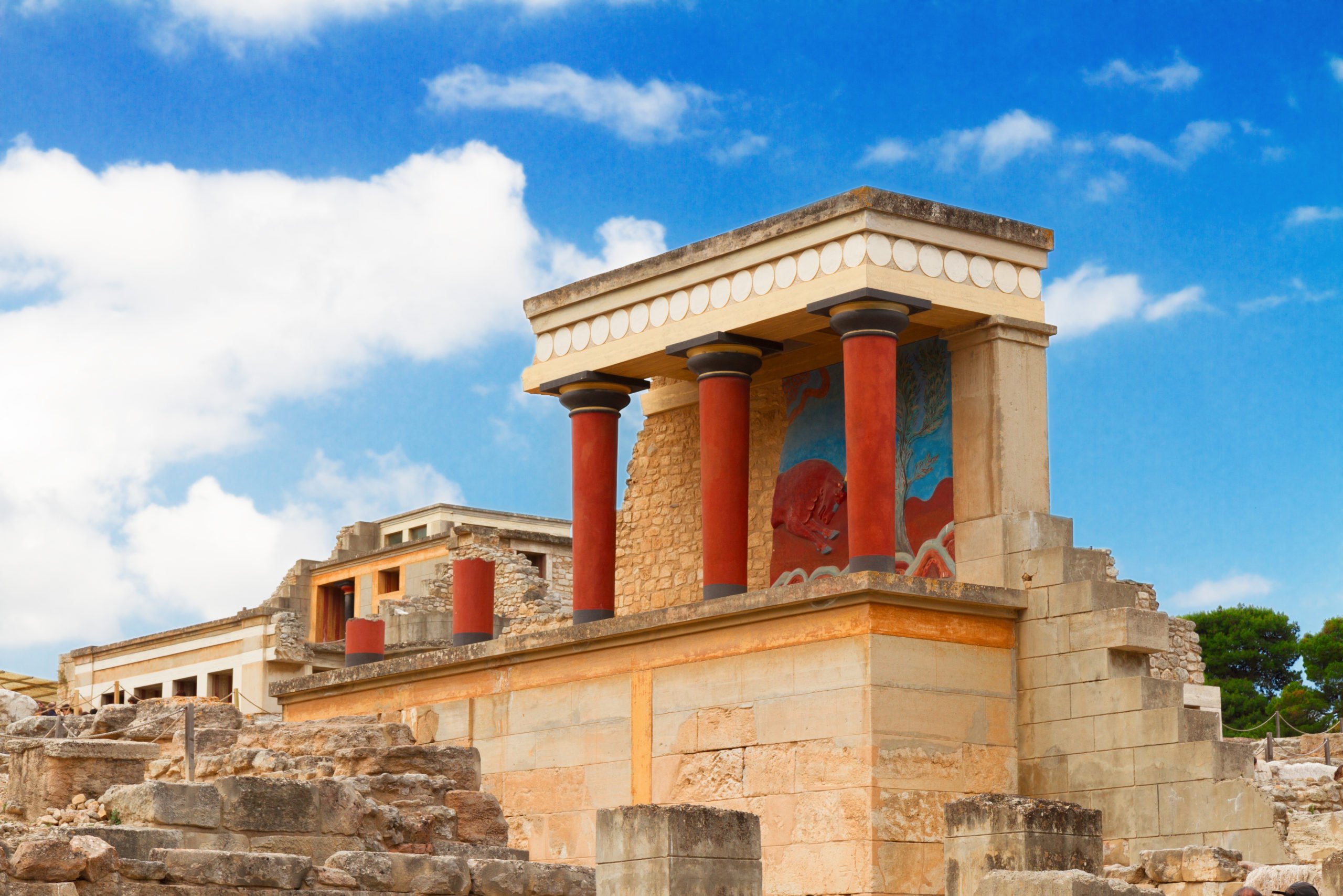 Discover The Birthplace Of The Minoan Culture On The Knossos Palace And Heraklion Archaeological Museum Tour