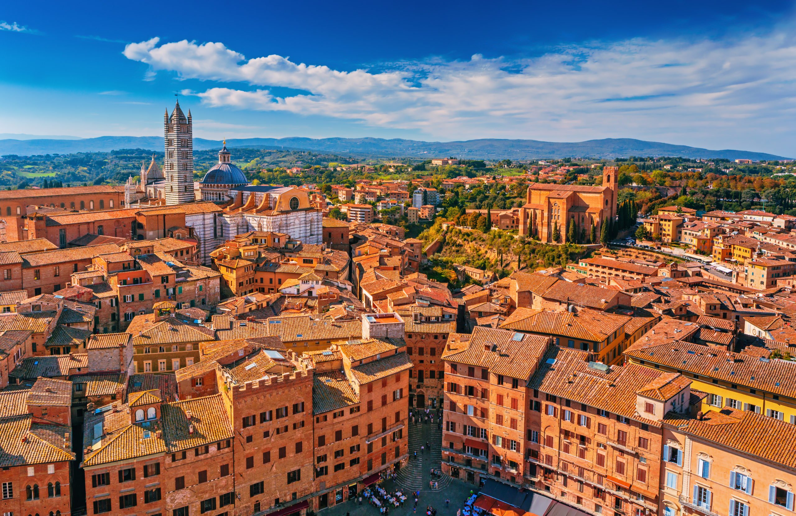 Siena Travel Guide - Tourist Journey