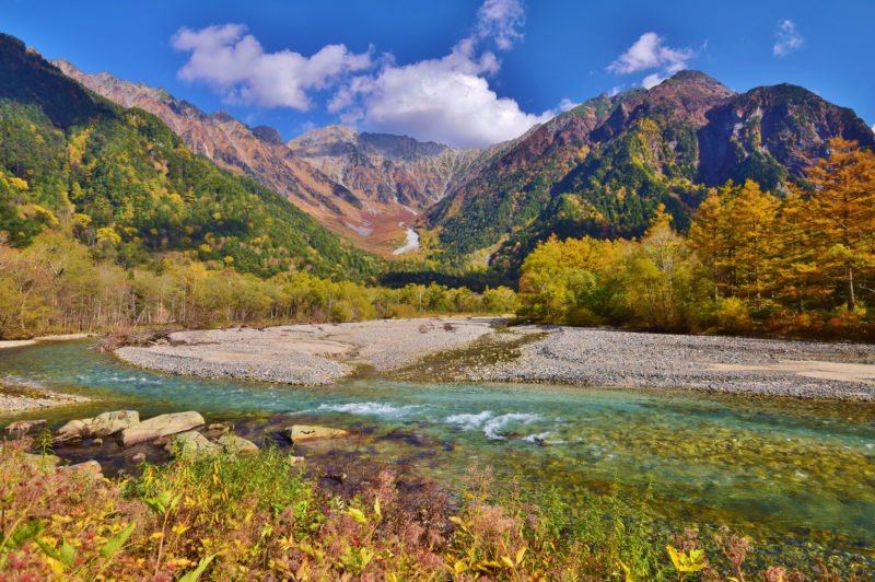 Admire The Beautiful Colours During Autum On The Kamikochi Hiking Tour From Hirayu Onsen