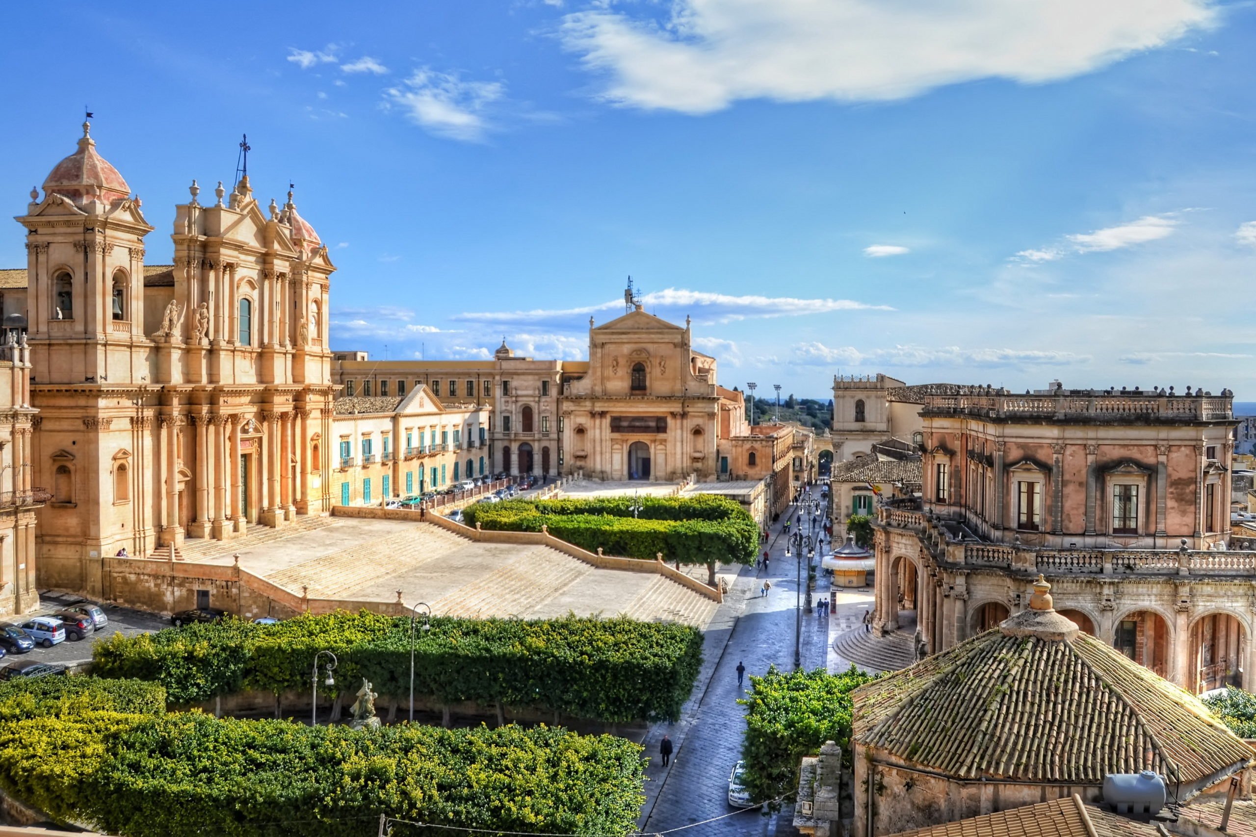 Enjoy A Walking Tour Through Noto On The 8 Days Highlights Of Sicily Tour Package