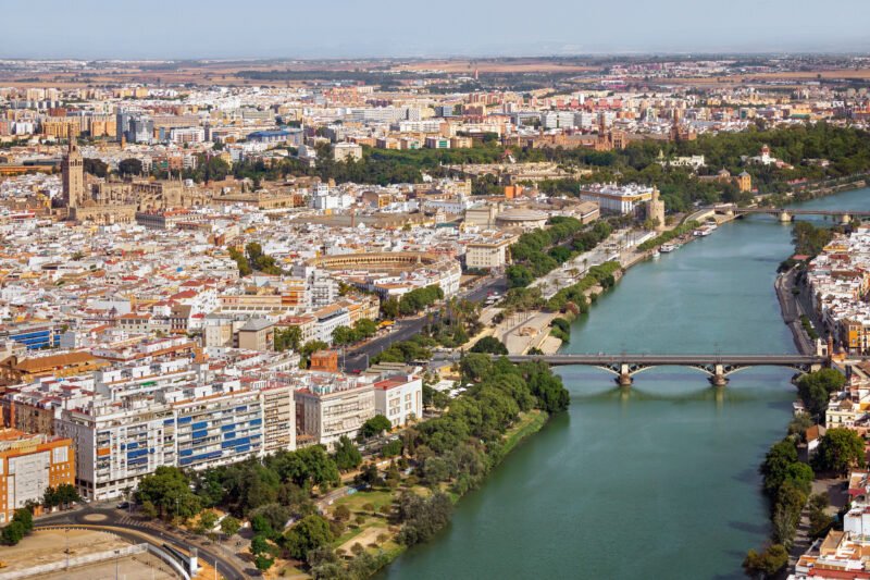 Discover The Riverbanks Of Seville On The Seville Rooftop Walking Tour