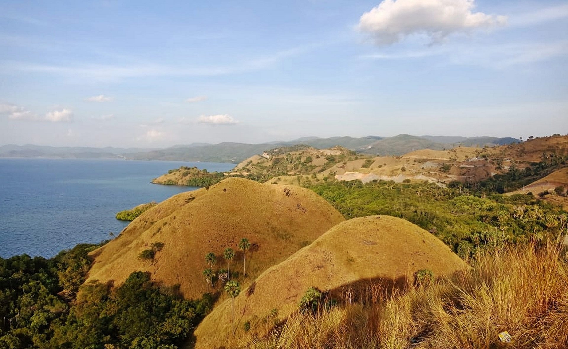 Enjoy The Views Over Amelia Hill On The Flores Cultural Tour From Labuan Bajo_63