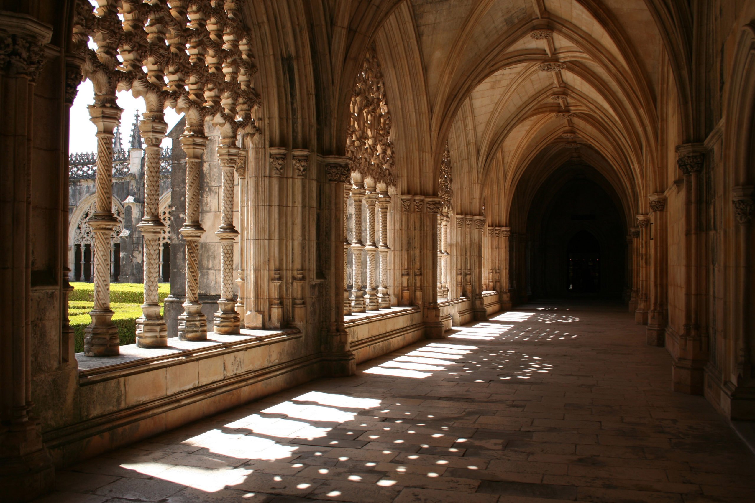 Explore The Monastery Of Batalha On Thenorth Of Portugal 6 Day Package Tour