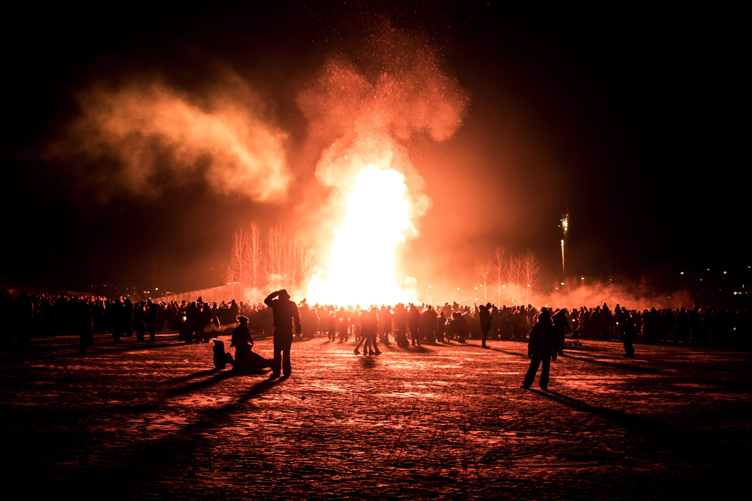 Stop At One Of The Biggest Bonfires In The Capital Area In Our New Year's Eve Bonfire Tour