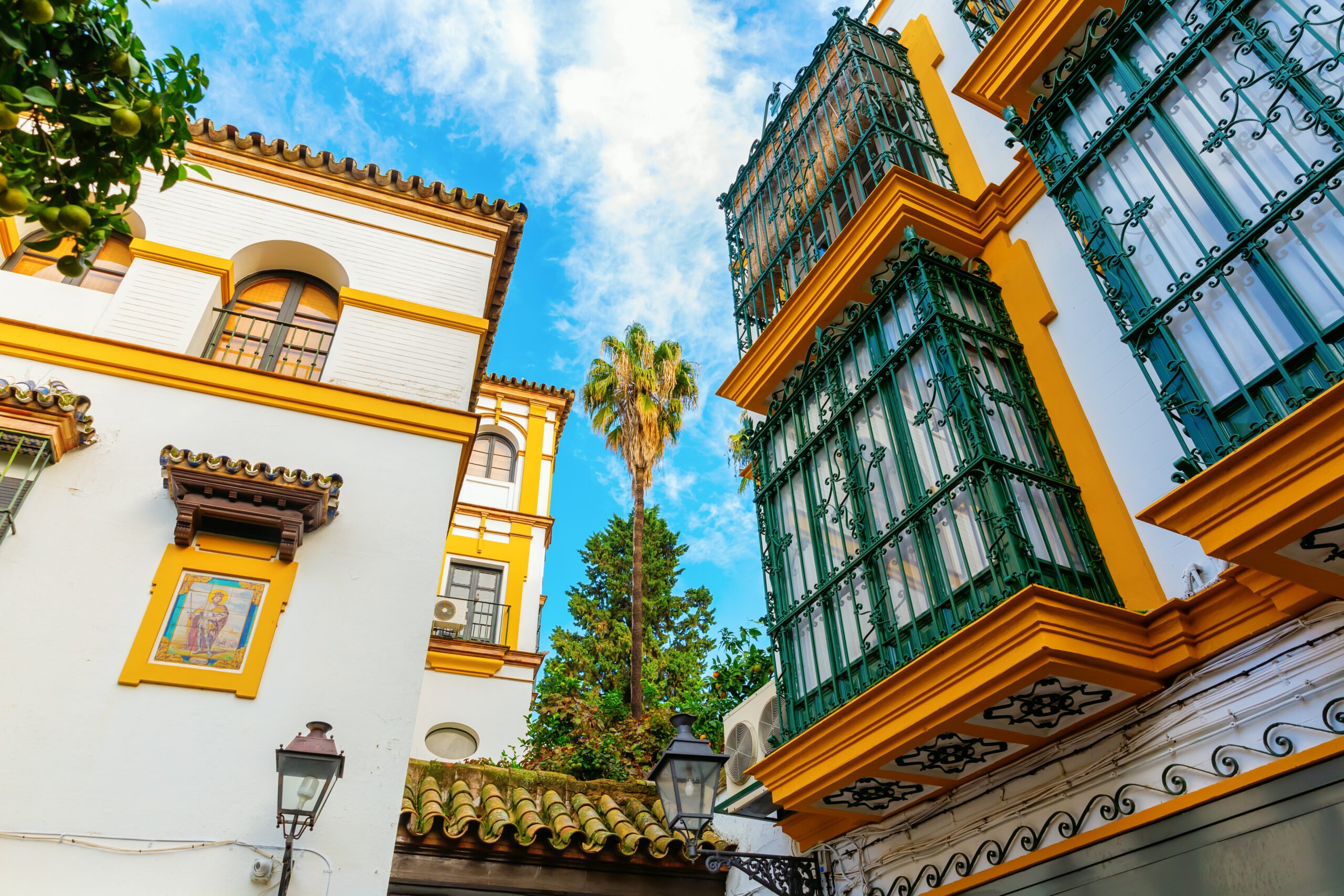Stroll Through Beautiful Santa Cruz On The Women Of Seville Walking Tour