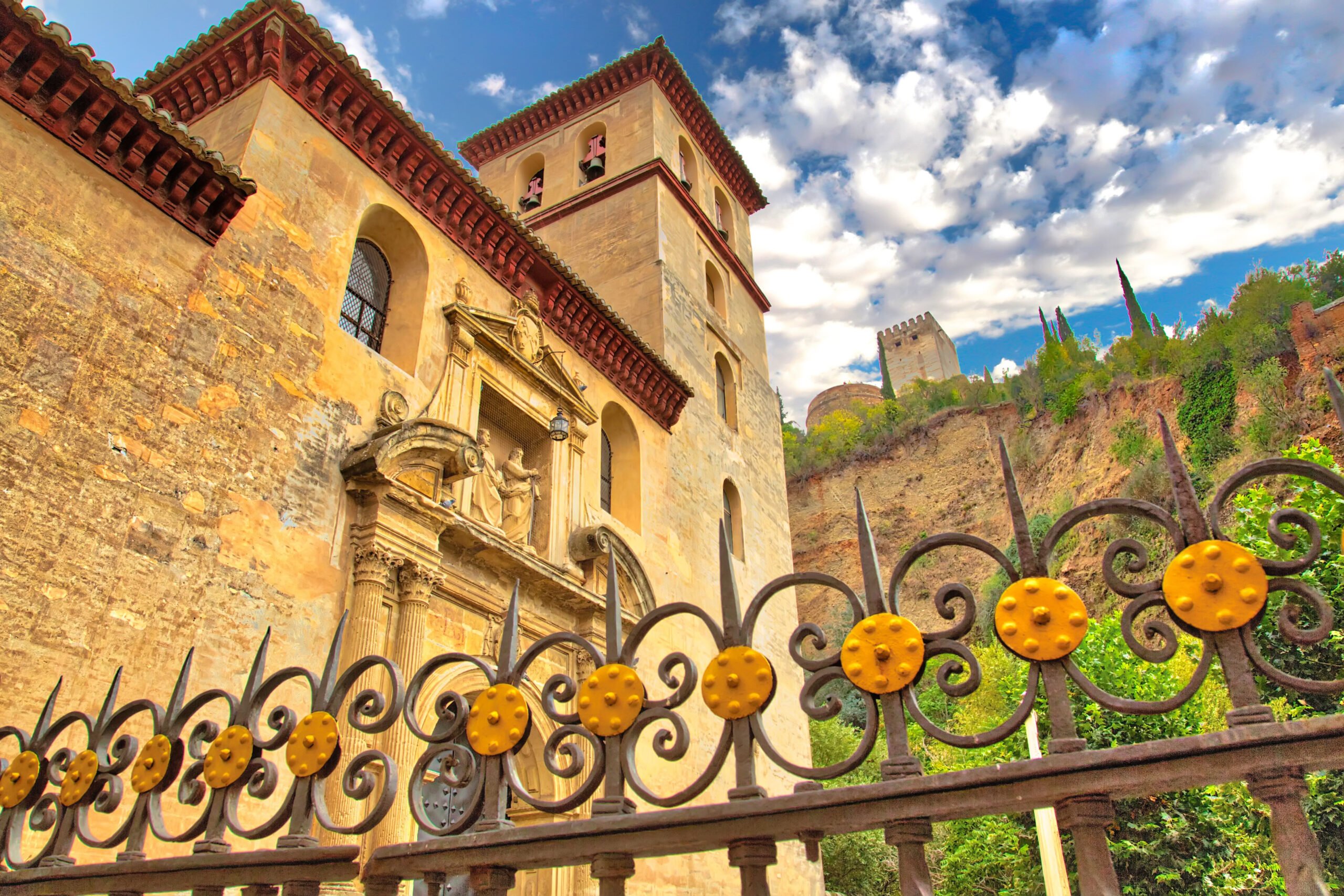 Stroll Trhough The Historic Center Of Granada On The Granada Old Town & Albaicin Tapas Tour