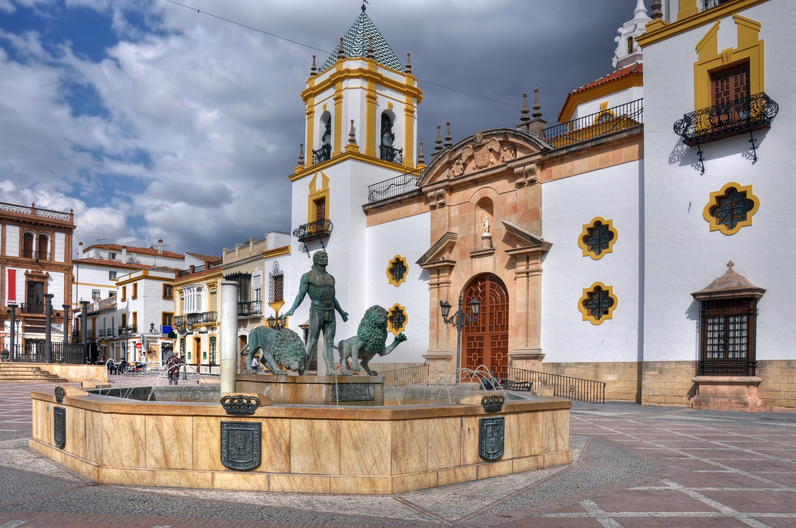 Admire The White City Of Ronda On The White Villages And Ronda Tour From Seville