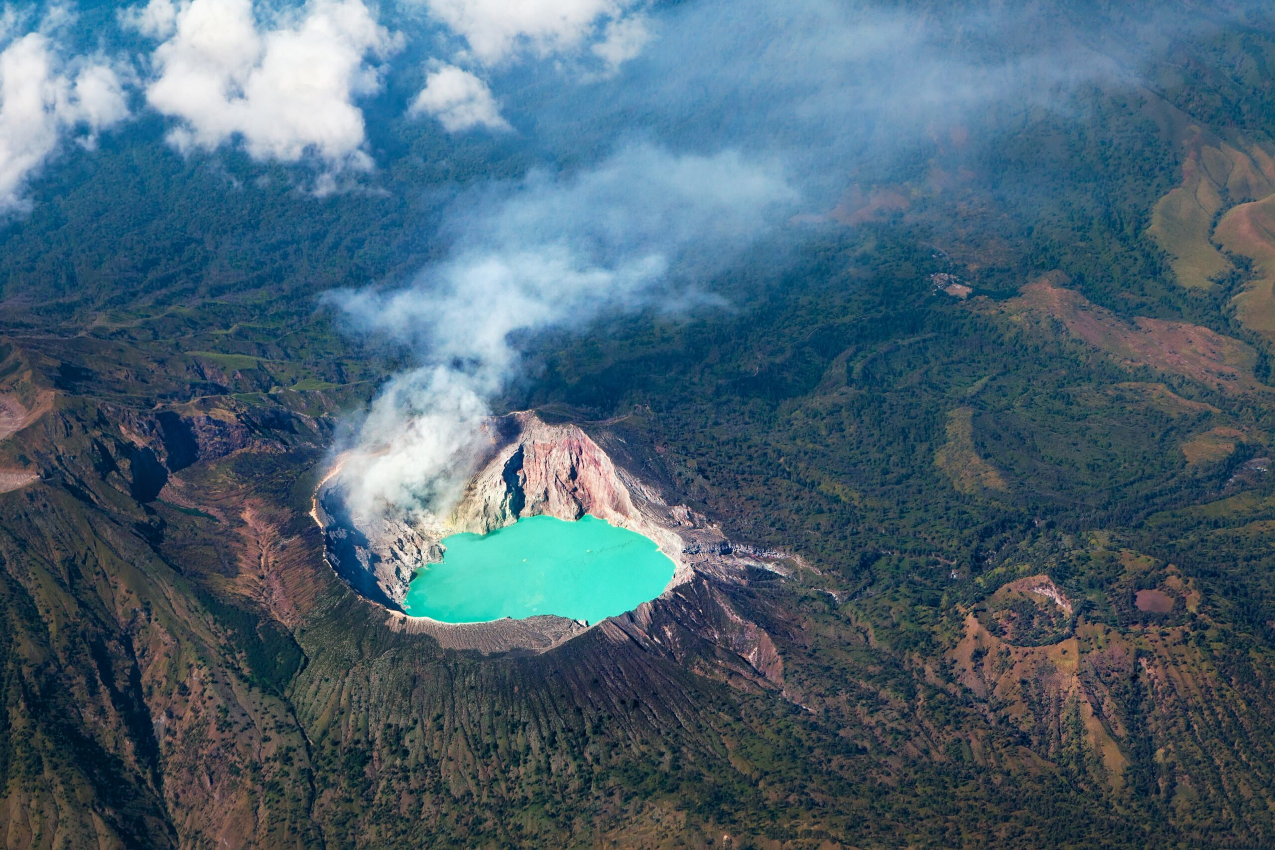Discover Ijen Crater In Our Mount Bromo Sunrise & Ijen Blue Fire 2 Day V.i.p Tour