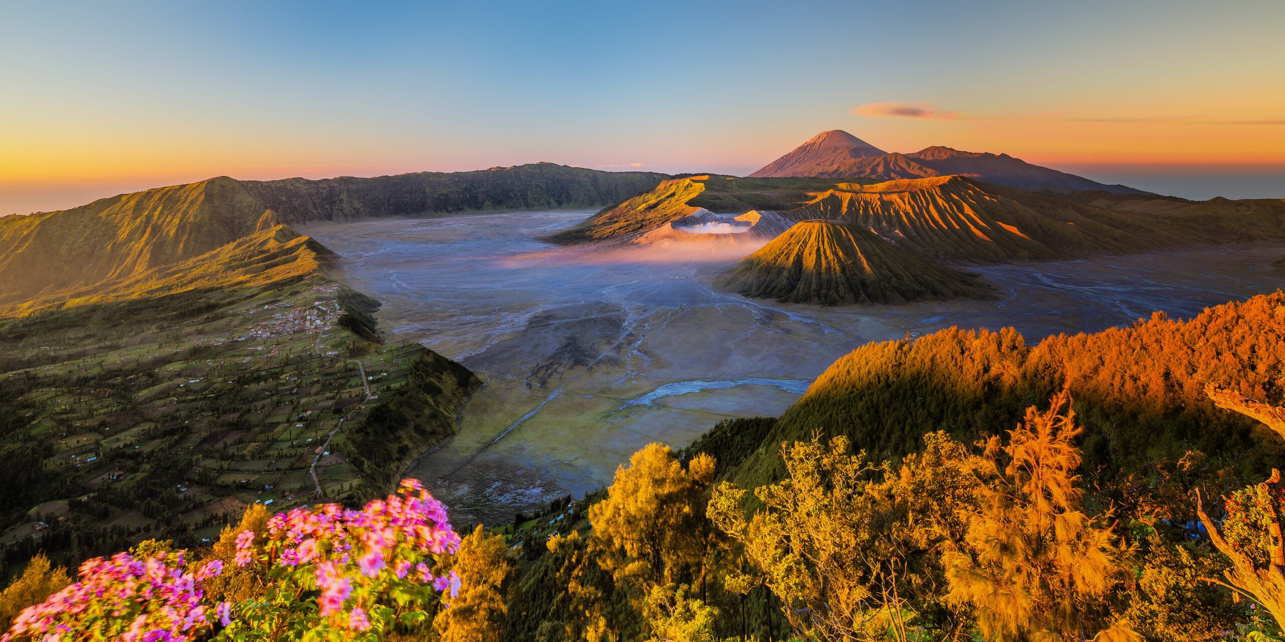 The Amazing Mount Bromo In Our Wonders Of East Java 4 Day V.i.p Tour