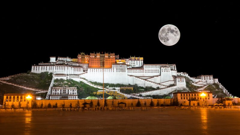 Visit Lhasa Potala Palace In Lhasa In Our 8 Day Of Classic Tibet Tour