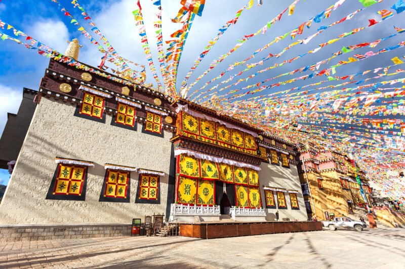 Visit Songzanlin Monastery In Our 8 Day Wild Yunnan Package
