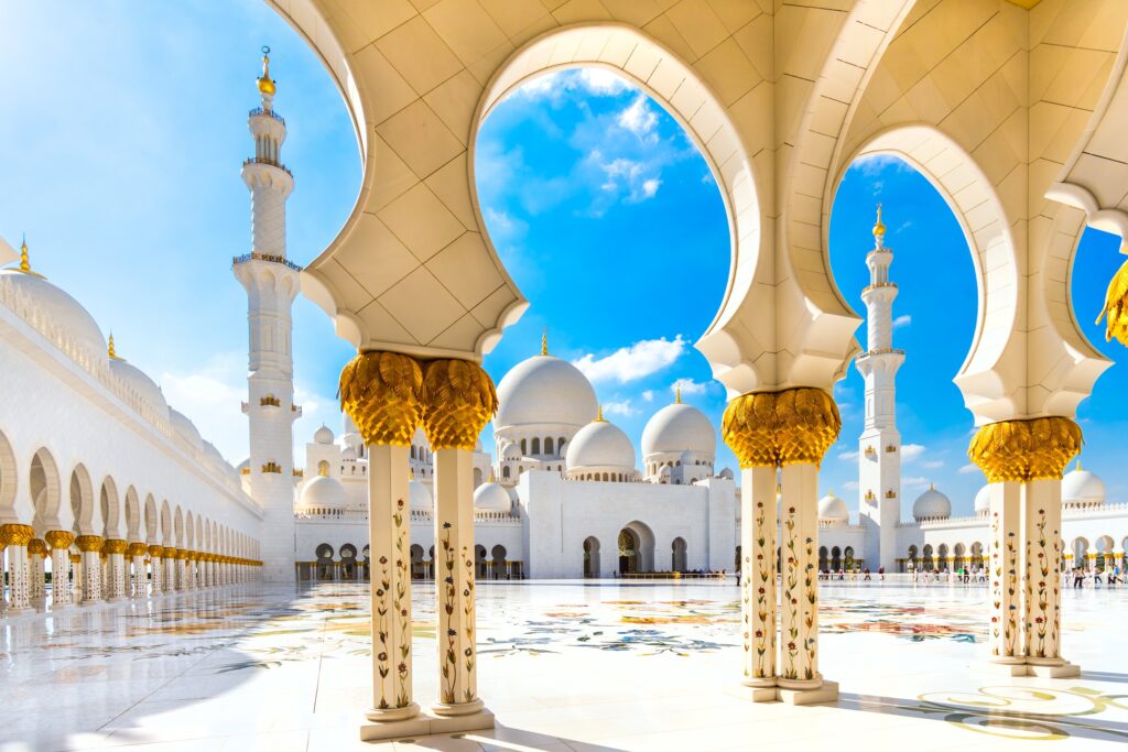 UAE Culture Guide - Tourist Journey