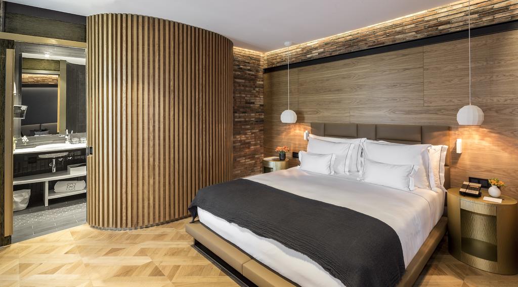 Natural materials dominate the Monument Hotel's rooms