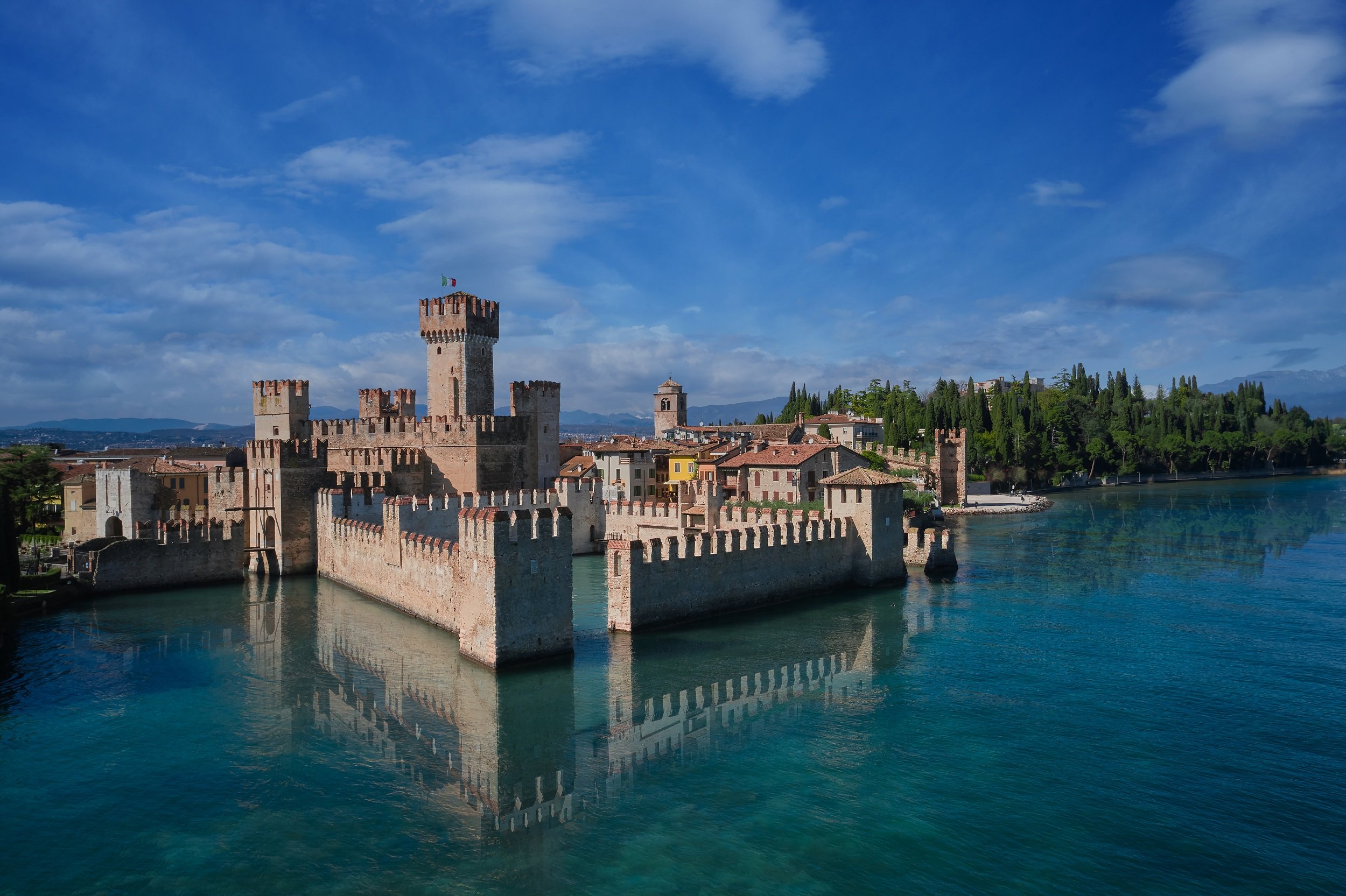 Sirmione And Lake Garda Tour From Verona_sirmione_castle