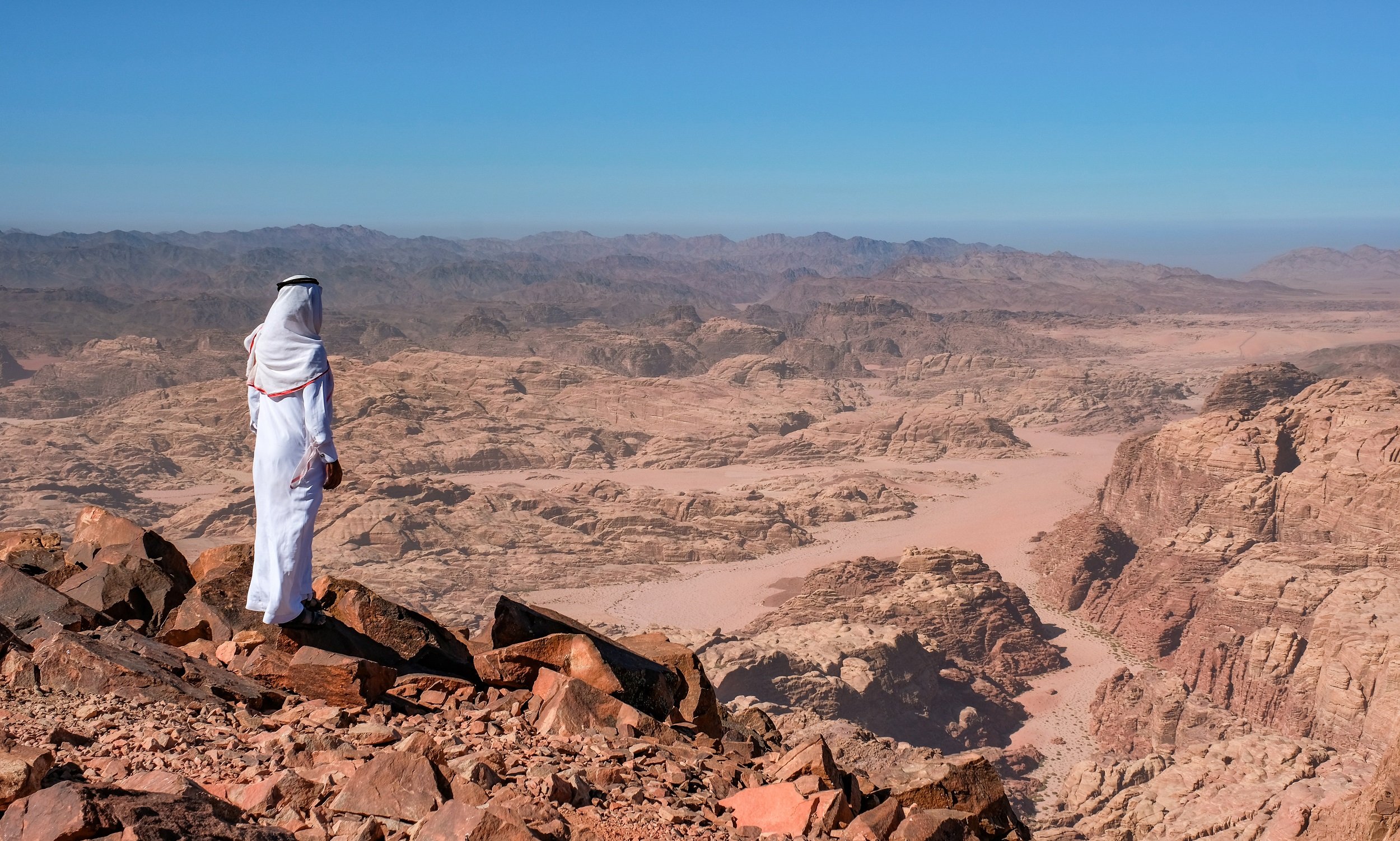 Jabal Umm Ad Dami Private Hiking Tour